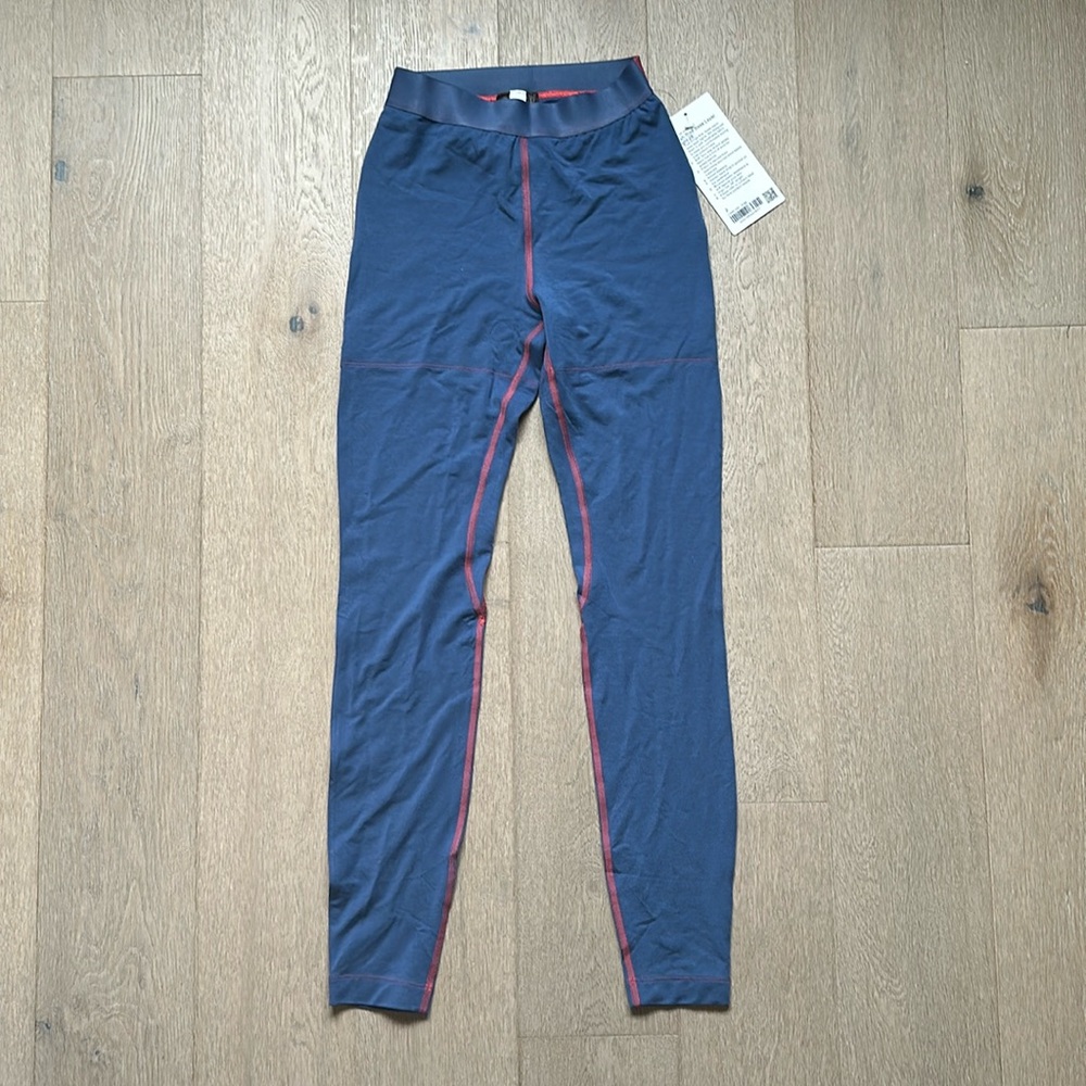 NWT high rise base layer tight 28" pitch blue size 2 lululemon